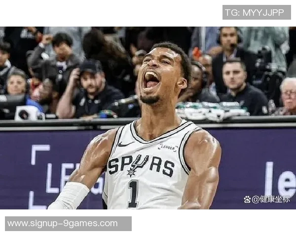 马刺与火箭激战正酣16日对决引发球迷热议与期待